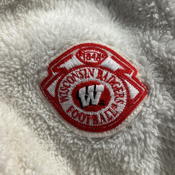 4her white hooded WI Badger Football sweatshirt size large - Picture 5 of 5